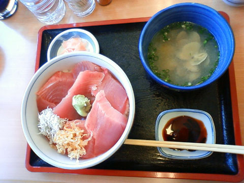 トロまぐろ丼